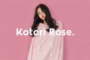 Kotori Rose is a geometrical sans serif font designed by Brian Jacob.